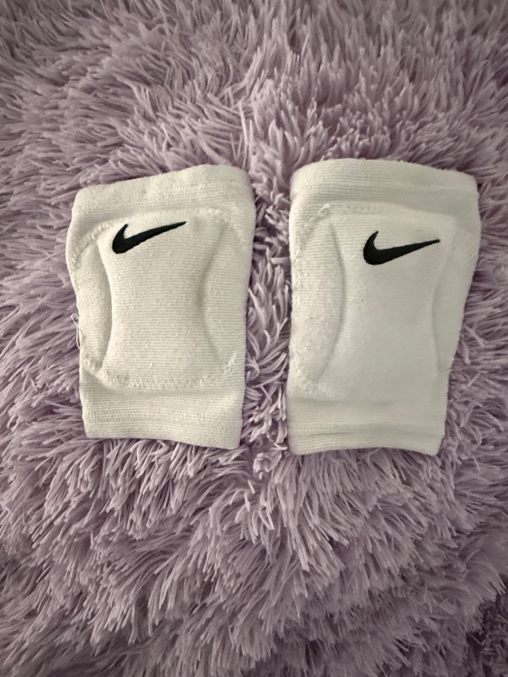 Nike White Protective Knee/Elbow Pads with Black Swoosh 10-16